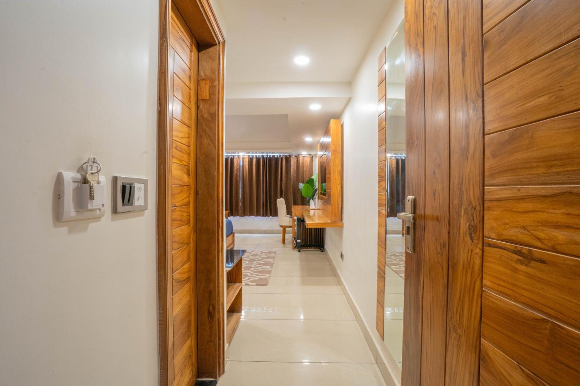 מוסורי Perfectstayz Mokshada Suites מראה חיצוני תמונה