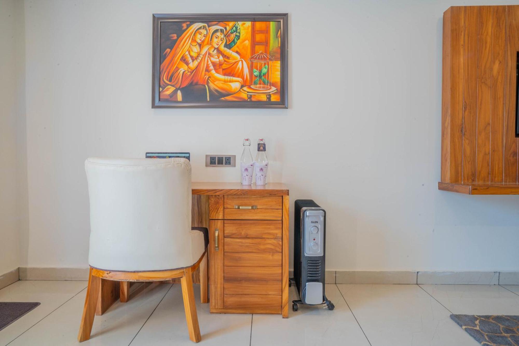 מוסורי Perfectstayz Mokshada Suites מראה חיצוני תמונה